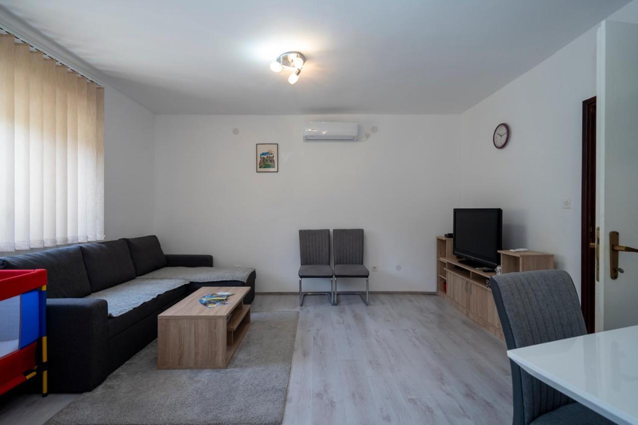 Curcic Apartment